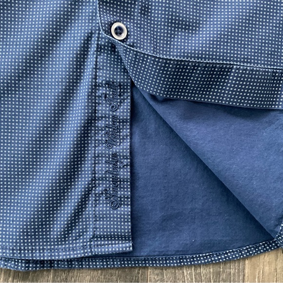 Robert Graham Classic Fit Button Up Shirt
Flip Cuff
Men’s Large 
Navy Blue White - Picture 3 of 11